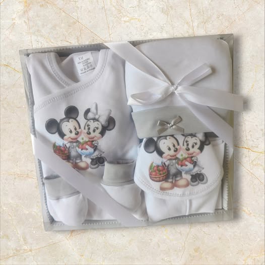 Coffret cadeau naissance T.U en blanc/gris